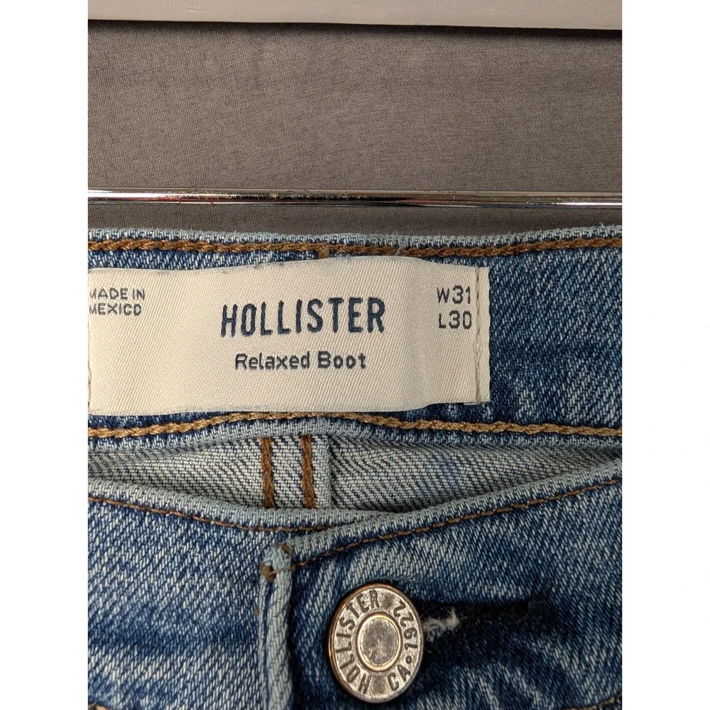 Hollister Relaxed Boot Cut Jeans Mens 31x30 Blue Denim Medium Wash 331D2542